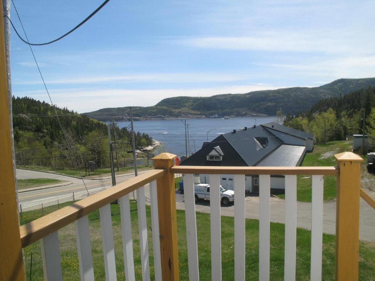 Hotel Georges Tadoussac Buitenkant foto