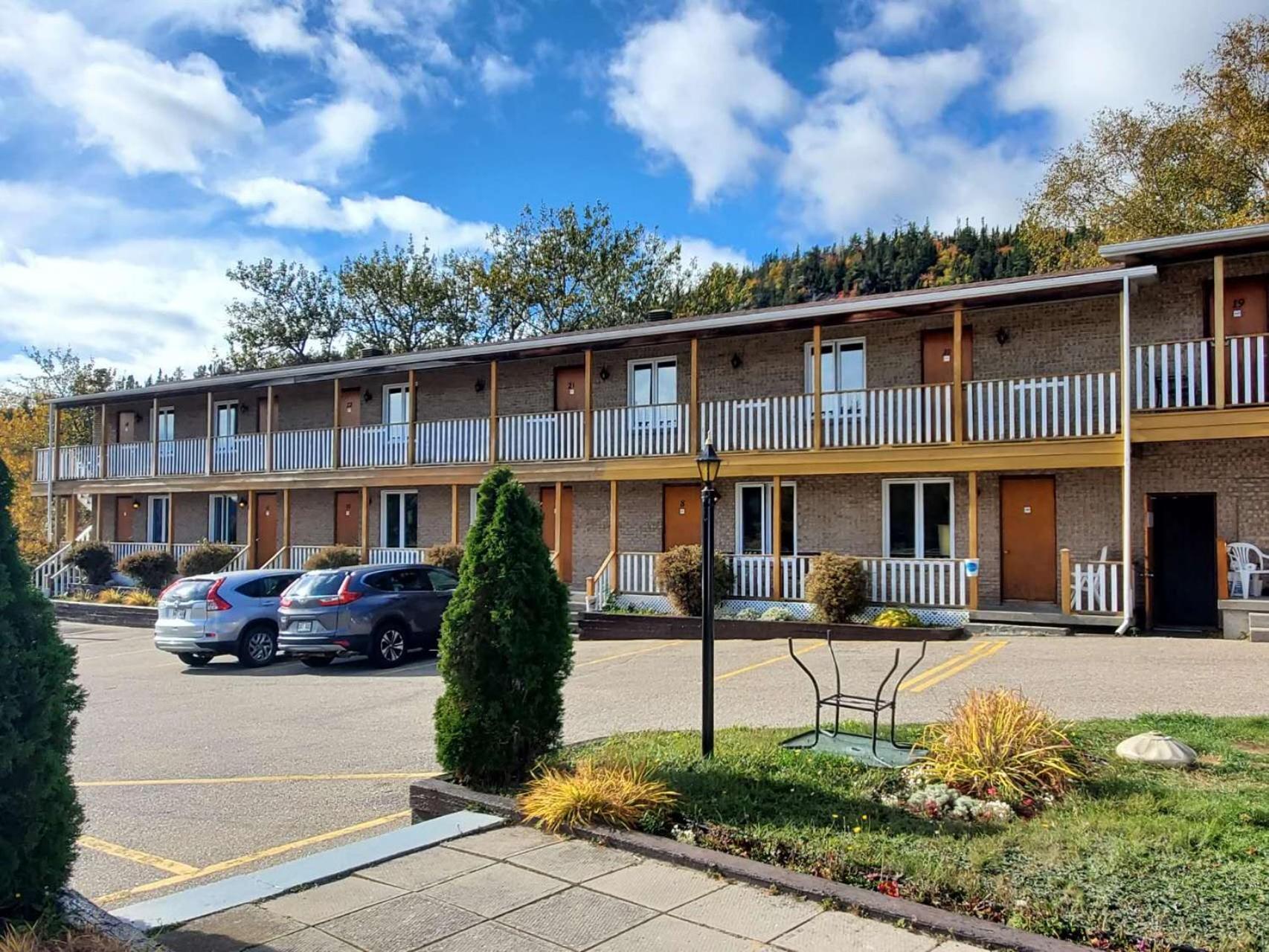 Hotel Georges Tadoussac Buitenkant foto