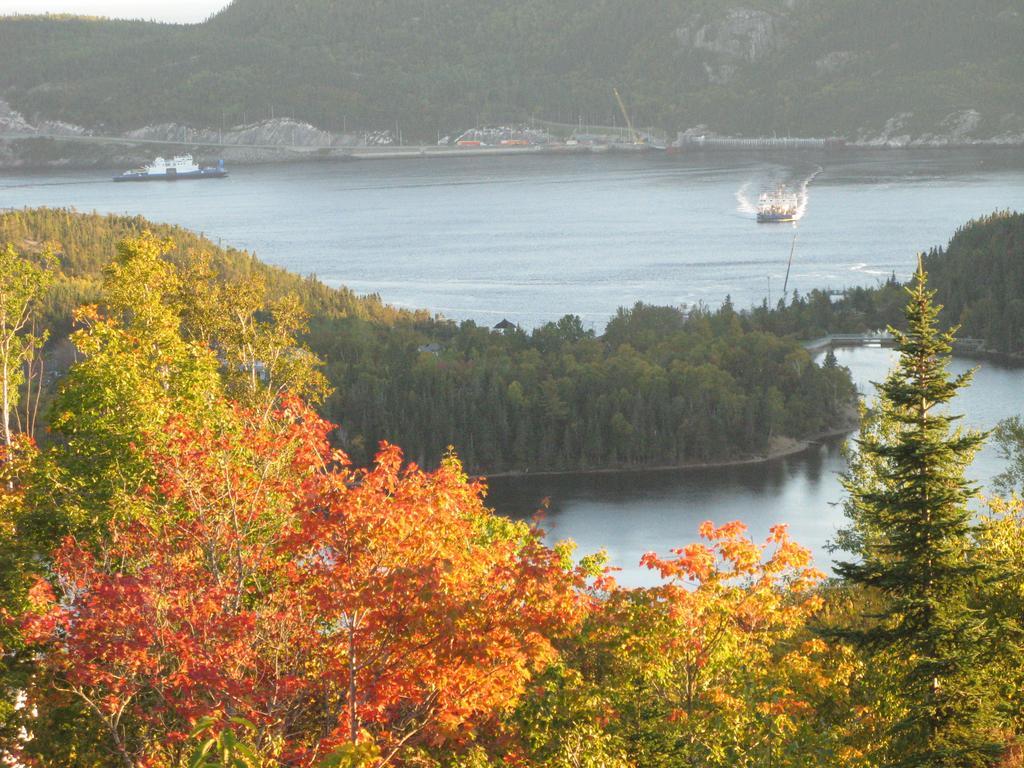 Hotel Georges Tadoussac Buitenkant foto