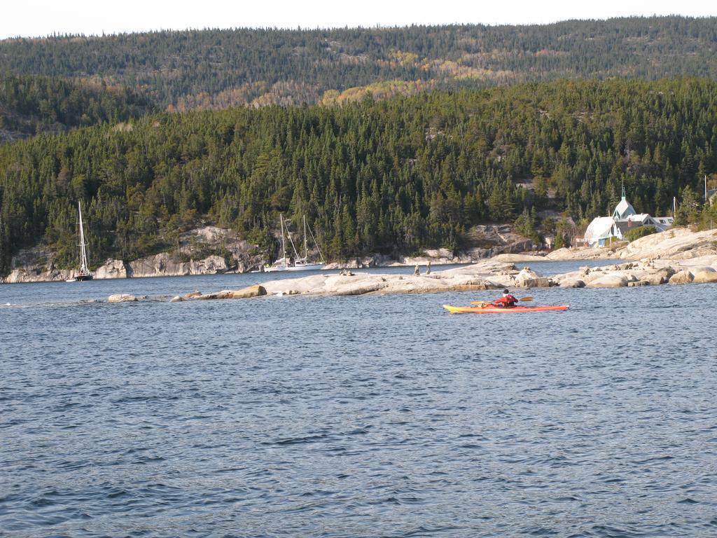 Hotel Georges Tadoussac Buitenkant foto